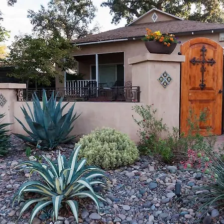 Villa Seq Parks-House With Hot Tub Fire Pit Koi Pond Outdoor Kitchen à Visalia Extérieur photo