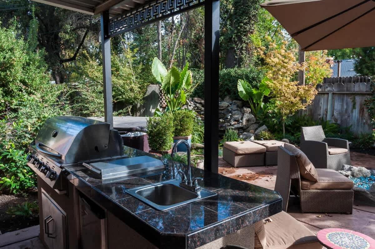 Seq Parks-house With Hot Tub Fire Pit Koi Pond Outdoor Kitchen